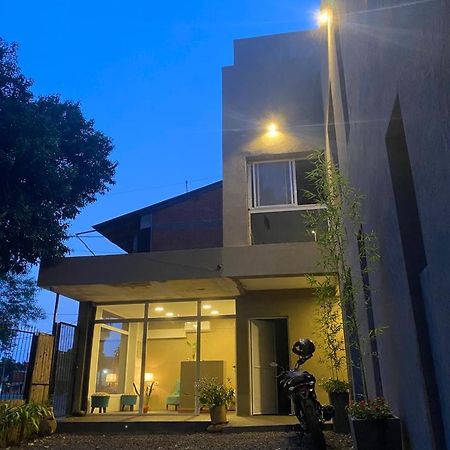Los Lirios Apart & Suite Puerto Iguazu Ngoại thất bức ảnh